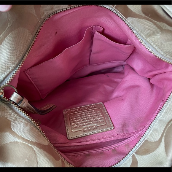 Gold Coach Purse 👜 (‘08-‘12) - Picture 3 of 10